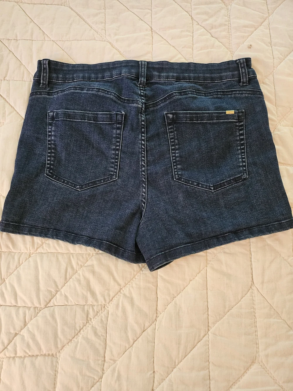 GUESS High Rise Dark Indigo Shorts- Size 32 - Picture 2 of 7
